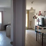 Grand F2 60mq Centre Antibes, Proche Plages, Commerces, 2 Balcons, Parking, Train, Bus, Deco Vintage, Pet Friendly Apartman *