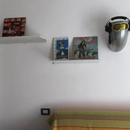 Apartman Grand F2 60mq Centre Antibes, Proche Plages, Commerces, 2 Balcons, Parking, Train, Bus, Deco Vintage, Pet Friendly Antibes