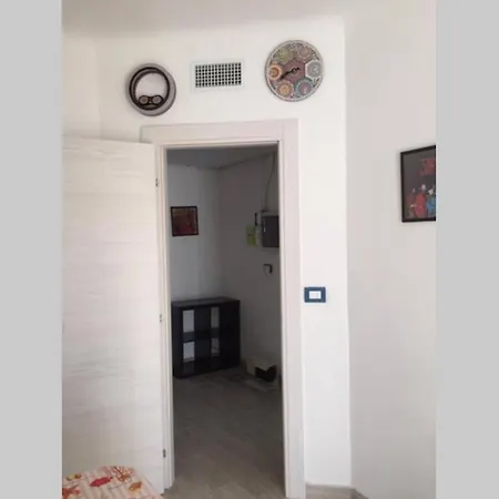 Apartman Grand F2 60mq Centre Antibes, Proche Plages, Commerces, 2 Balcons, Parking, Train, Bus, Deco Vintage, Pet Friendly Antibes