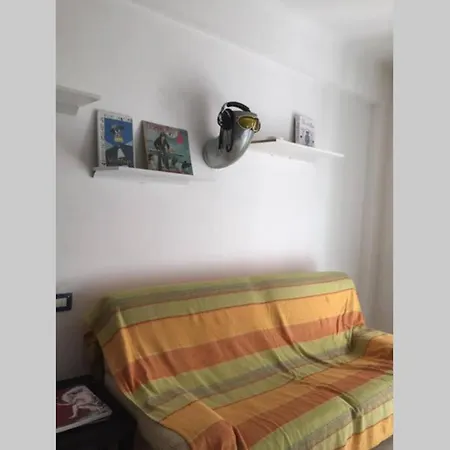 Apartman Grand F2 60mq Centre Antibes, Proche Plages, Commerces, 2 Balcons, Parking, Train, Bus, Deco Vintage, Pet Friendly