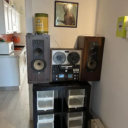 Grand F2 60mq Centre Antibes, Proche Plages, Commerces, 2 Balcons, Parking, Train, Bus, Deco Vintage, Pet Friendly Apartman *