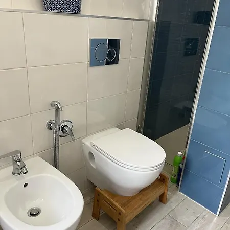 Grand F2 60mq Centre Antibes, Proche Plages, Commerces, 2 Balcons, Parking, Train, Bus, Deco Vintage, Pet Friendly