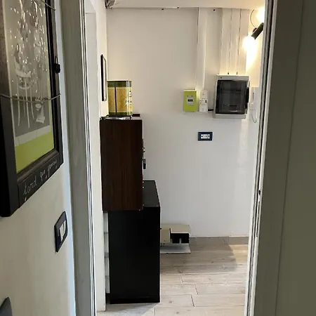 Grand F2 60mq Centre Antibes, Proche Plages, Commerces, 2 Balcons, Parking, Train, Bus, Deco Vintage, Pet Friendly *