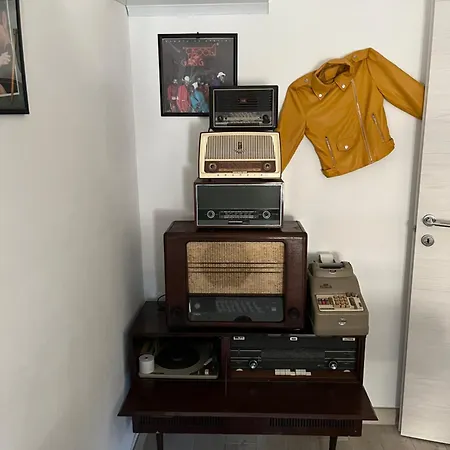 Grand F2 60mq Centre Antibes, Proche Plages, Commerces, 2 Balcons, Parking, Train, Bus, Deco Vintage, Pet Friendly Apartman Antibes