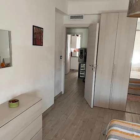 Grand F2 Antibes: Vintage Charm, Proximity & Pet-friendly Antibes
