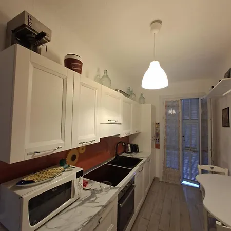 Grand F2 Antibes: Vintage Charm, Proximity & Pet-friendly * Antibes