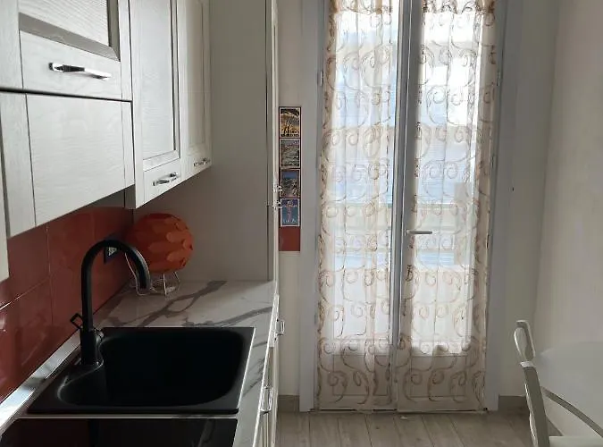 Appartamento Grand F2 60mq Centre Antibes, Proche Plages, Commerces, 2 Balcons, Parking, Train, Bus, Deco Vintage, Pet Friendly Antibes